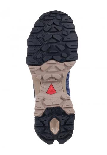 Походные кроссовки