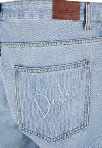 Прямые джинсы