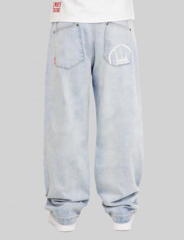 Прямые джинсы