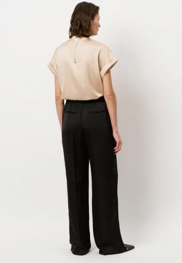 Атласная блузка