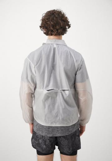 Спортивная куртка