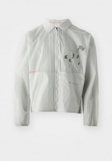 Спортивная куртка