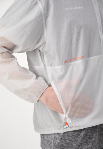 Спортивная куртка