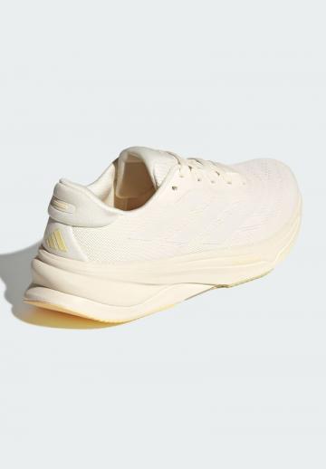 Беговые кроссовки