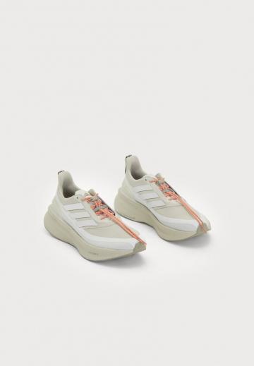 Беговые кроссовки