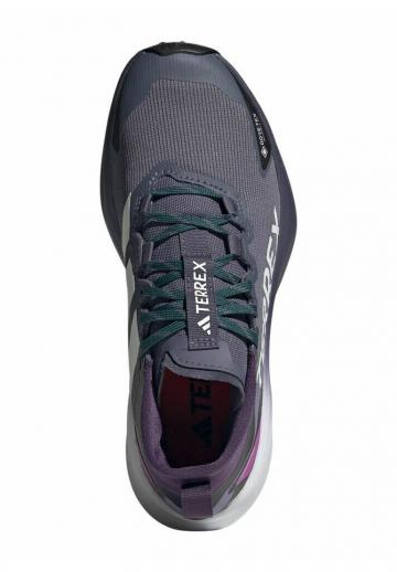 Беговые кроссовки