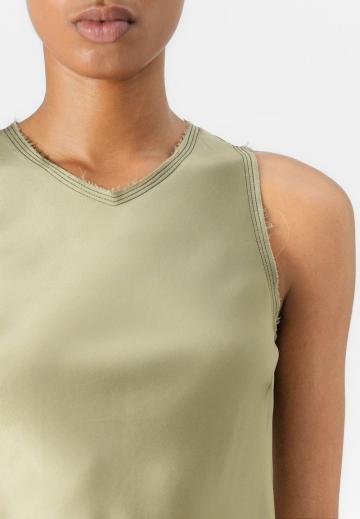 Блузка без рукавов