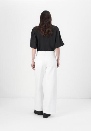 Свободные джинсы