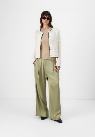 Вязаная кофта