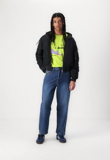 Свободные джинсы