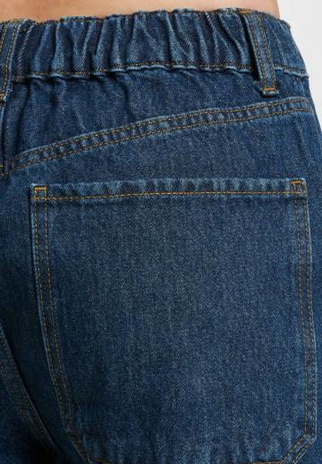 Прямые джинсы