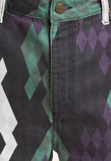 Прямые джинсы