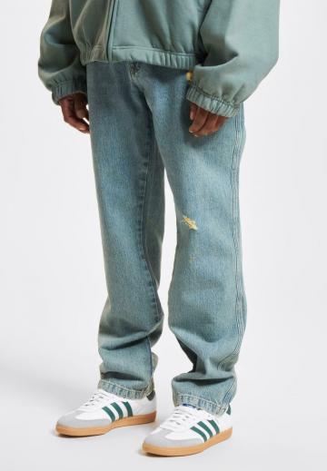 Прямые джинсы