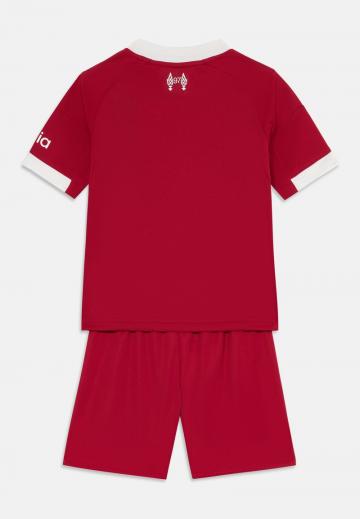 Спортивные шорты