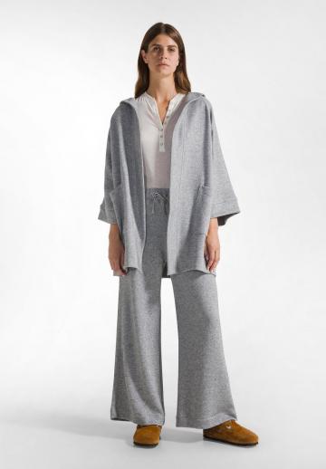 Длинный жилет