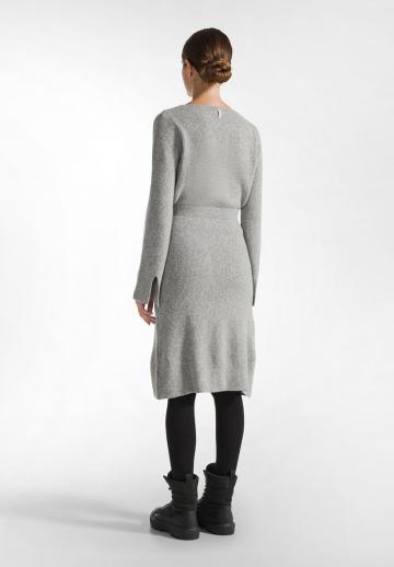 Вязаное платье