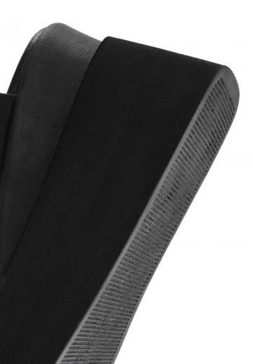 Босоножки на танкетке