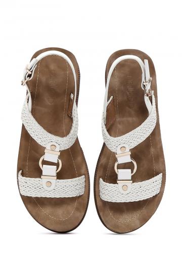 Босоножки на танкетке