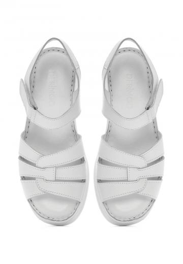 Босоножки на танкетке