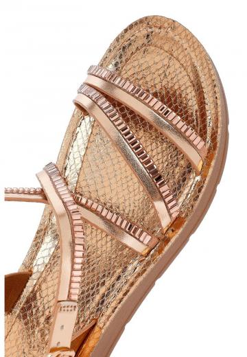 Босоножки на платформе