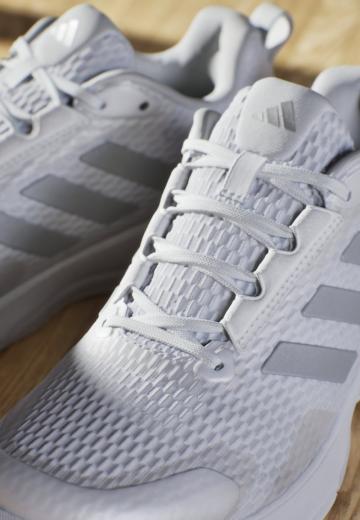 Кроссовки для зала