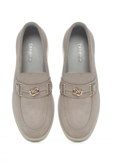 Туфли с высоким носом