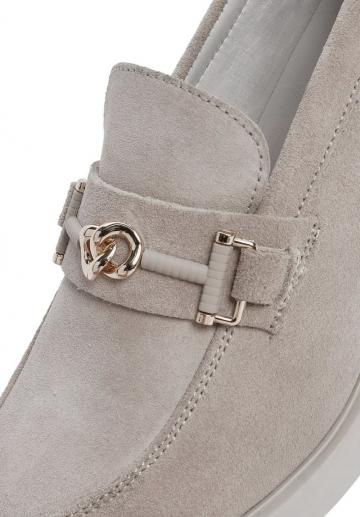 Туфли с высоким носом