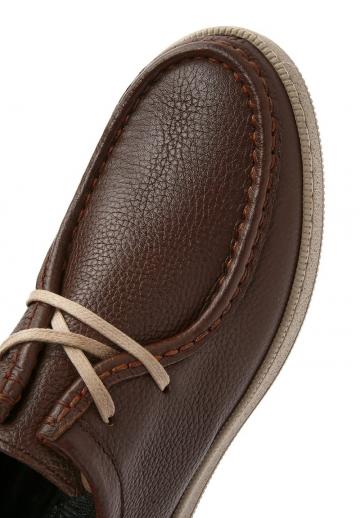 Ботинки на шнуровке