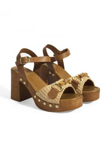 Босоножки на платформе