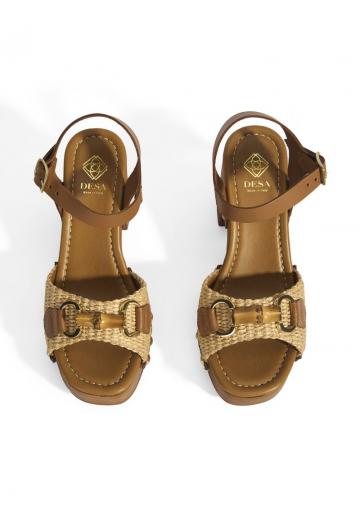 Босоножки на платформе