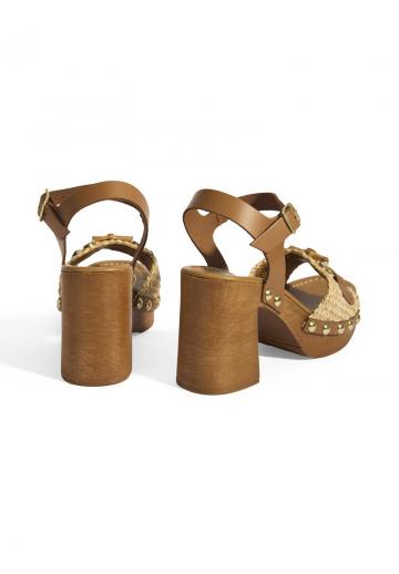 Босоножки на платформе