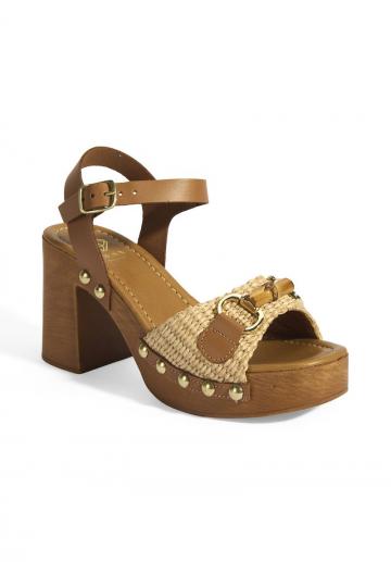 Босоножки на платформе