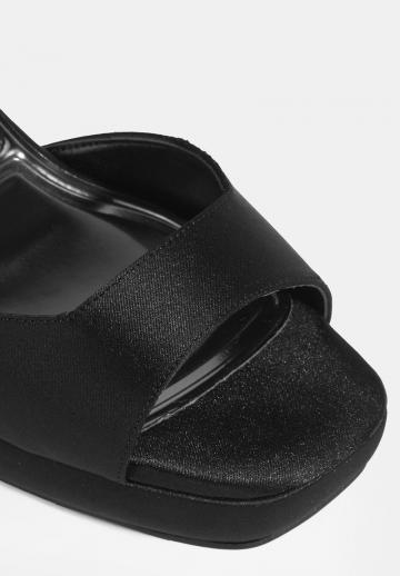 Босоножки на платформе