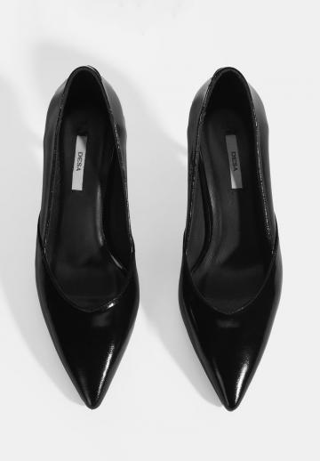 Туфли на высоком каблуке