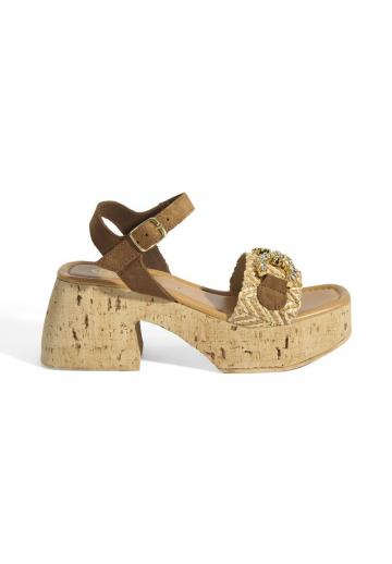 Босоножки на платформе