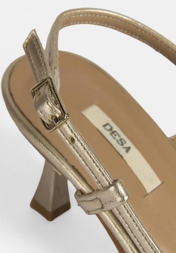 Туфли на высоком каблуке