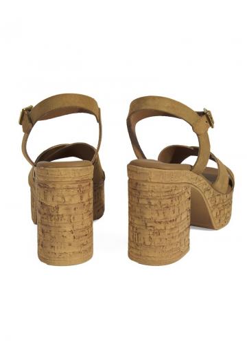 Босоножки на платформе