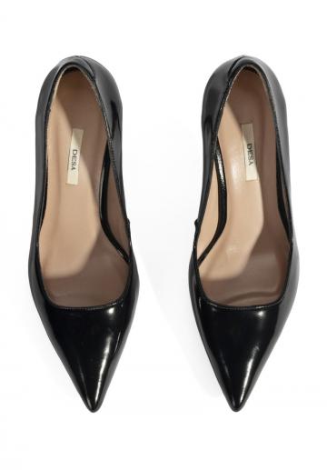 Туфли на высоком каблуке