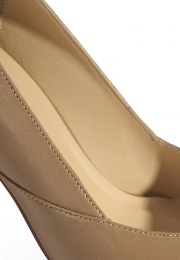 Туфли на высоком каблуке