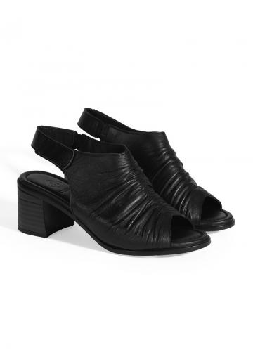 Гандбольные кроссовки