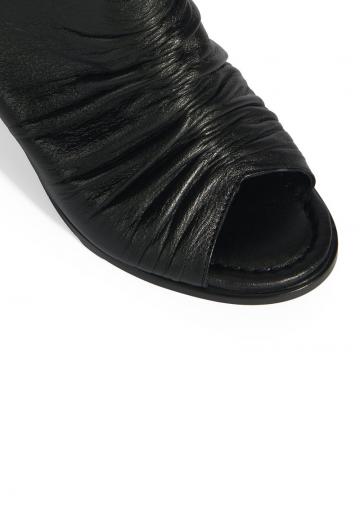 Гандбольные кроссовки