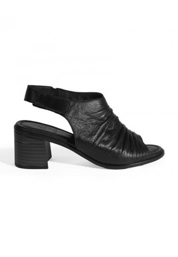 Гандбольные кроссовки