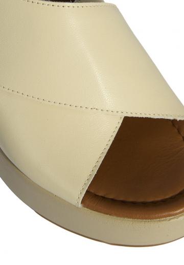 Босоножки на платформе