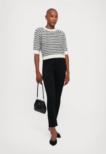 Пуловер с коротким рукавом