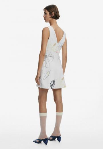 Короткое платье