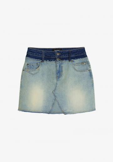 Юбка с накладными карманами