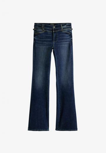 Клешеные джинсы