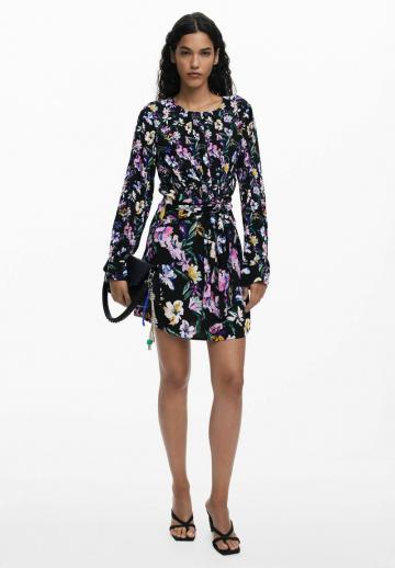 Короткое платье