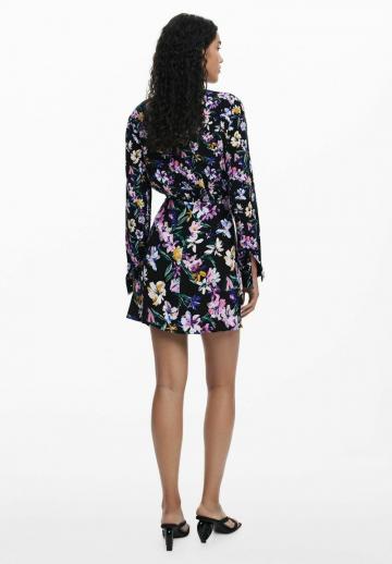 Короткое платье