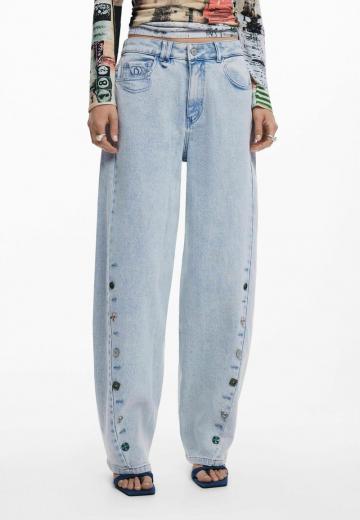Свободные джинсы